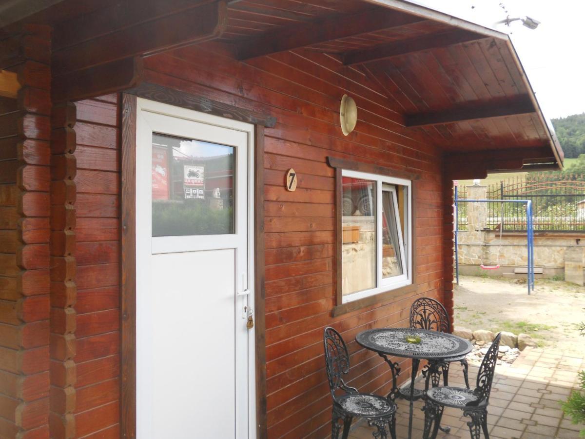 Pension, Camping & Biker Station Zur Deutschen Eiche Ciocanesti Ngoại thất bức ảnh